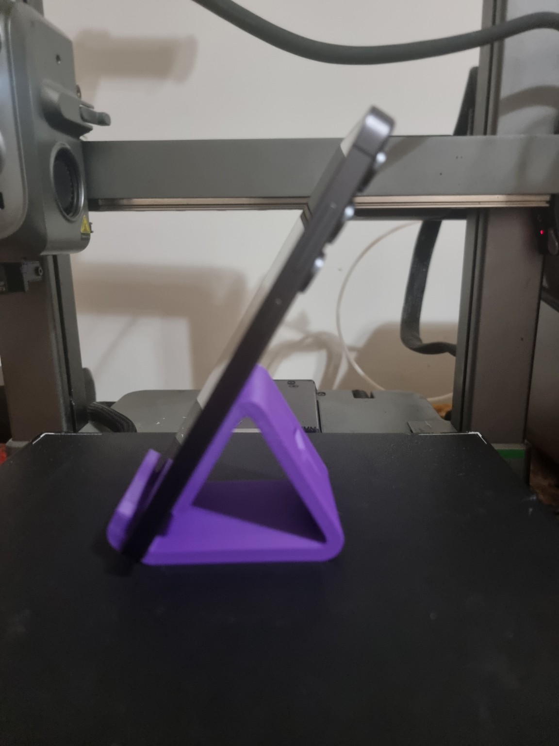 Suport de telefon printat 3D - Image 3