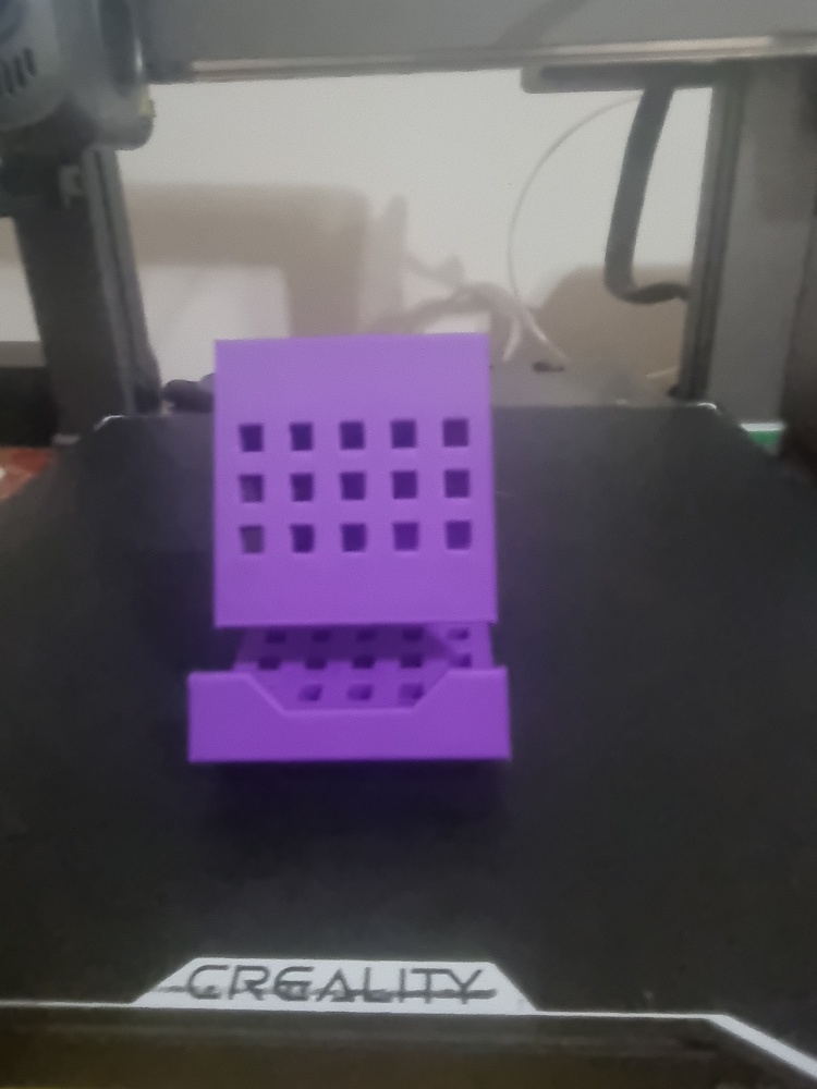 Suport de Birou pentru Telefon – Design Perforat (Printat 3D, Mov)